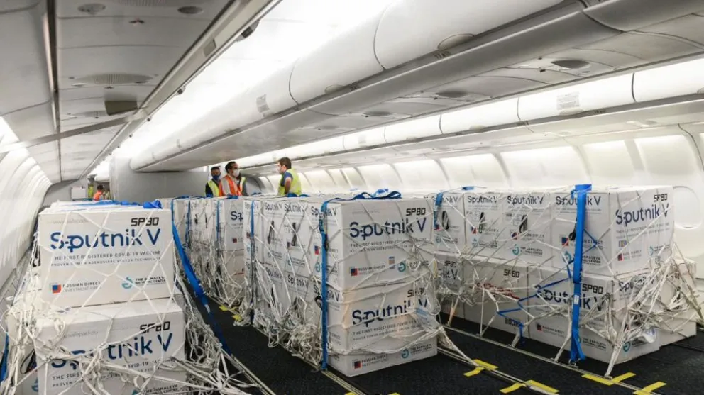 Este sábado parte un nuevo vuelo a Rusia en busca de más vacunas Sputnik V