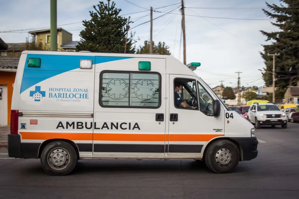 Trasladaron a Bariloche a un joven bolsonense en estado crítico tras violento choque