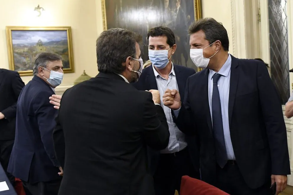 Hubo acuerdo entre el Gobierno y la oposición para postergar las elecciones