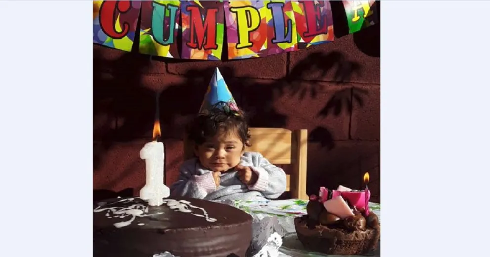 Pía cumplió un año y podrá recibir parte del hígado de su papá