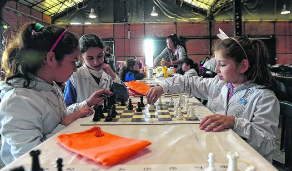 Manuel García: "Estamos a favor de que el deporte se lleve a las escuelas públicas"