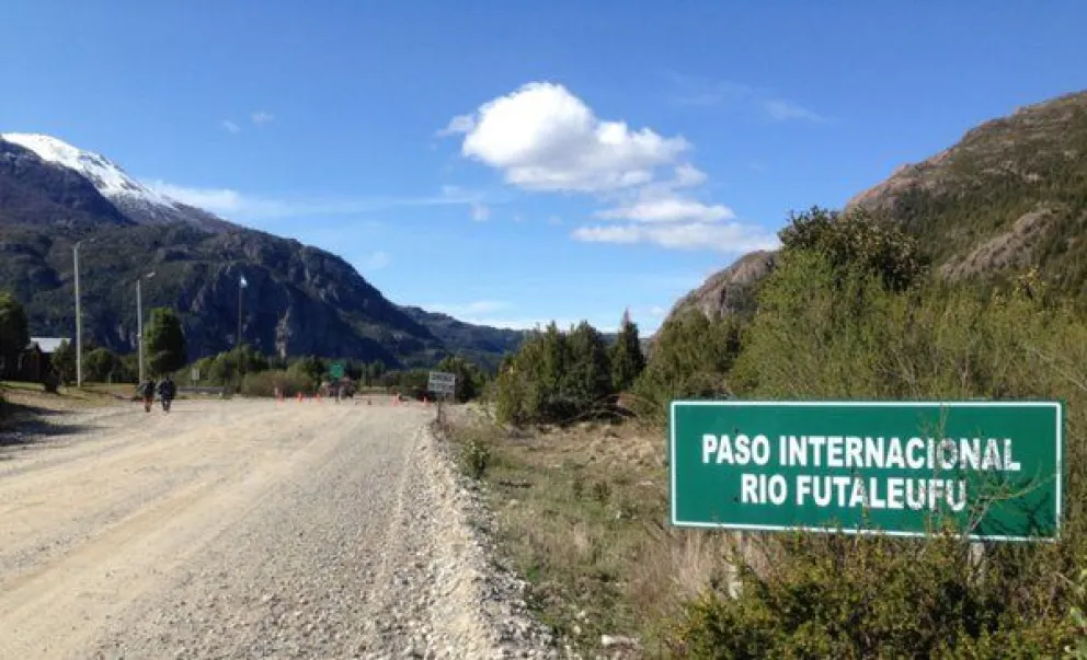 Evalúan usar los pasos Futaleufú y Huemules, para el tránsito de camiones chilenos