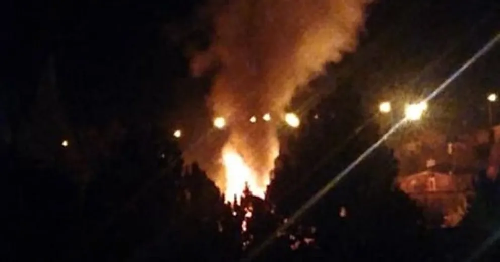 Un hombre murió calcinado al incendiarse su precaria vivienda de madera