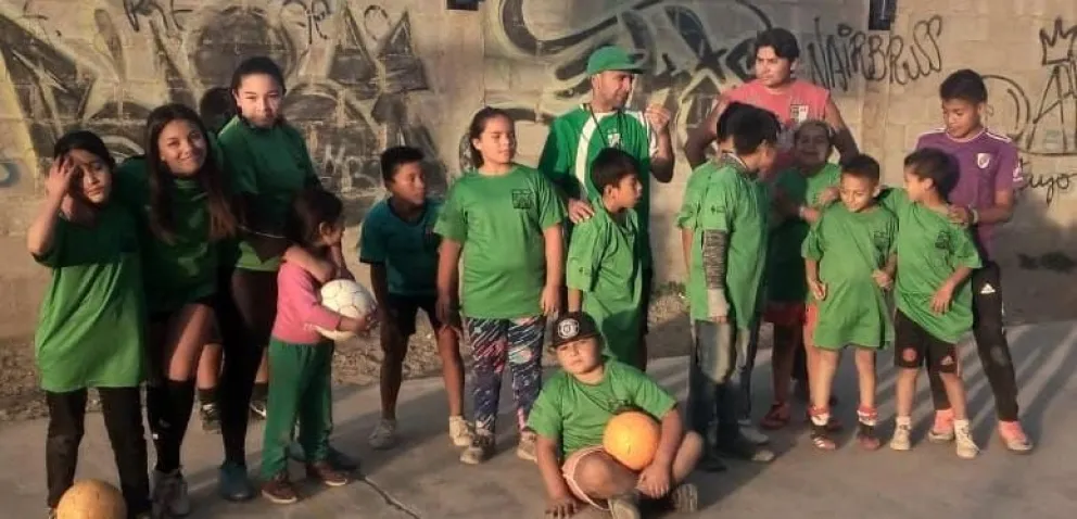 Una escuelita de fútbol que hace un gran trabajo social en el Nahuel Hue
