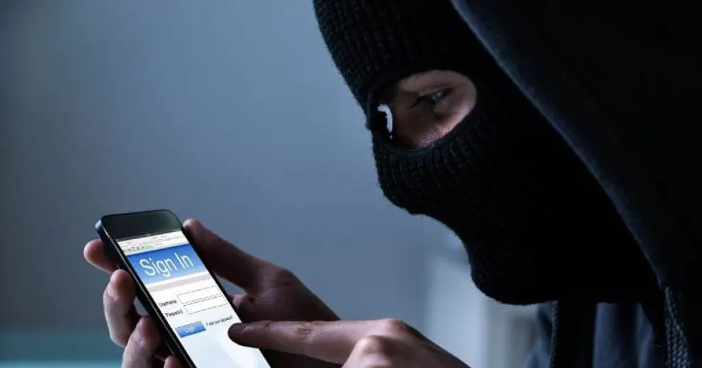 ¿Cómo detectar y protegerse de los ciberdelincuentes y las estafas telefónicas?