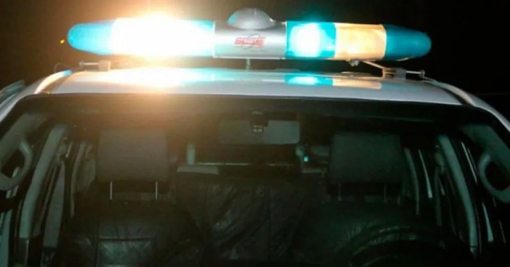 Entre varios redujeron a un sujeto que intentaba violentar autos estacionados