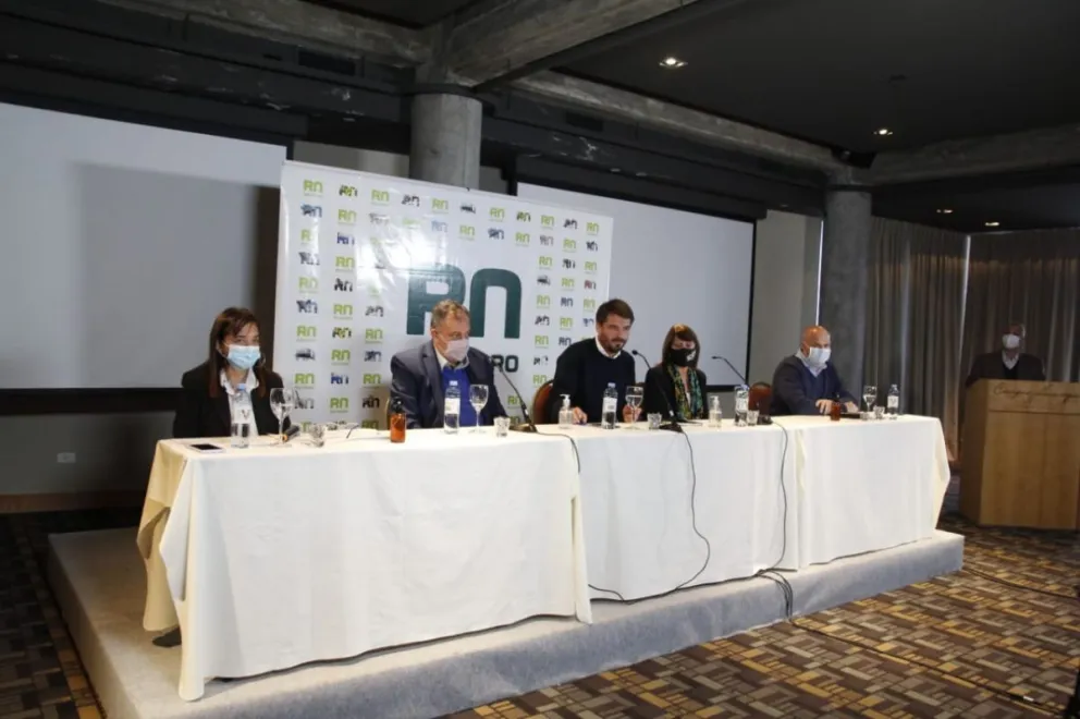 Prevén seguir ampliando los horarios de comercios y circulación