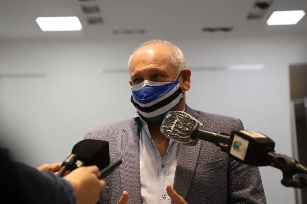 Llegan  4 millones de vacunas y más personal de salud para Río Negro