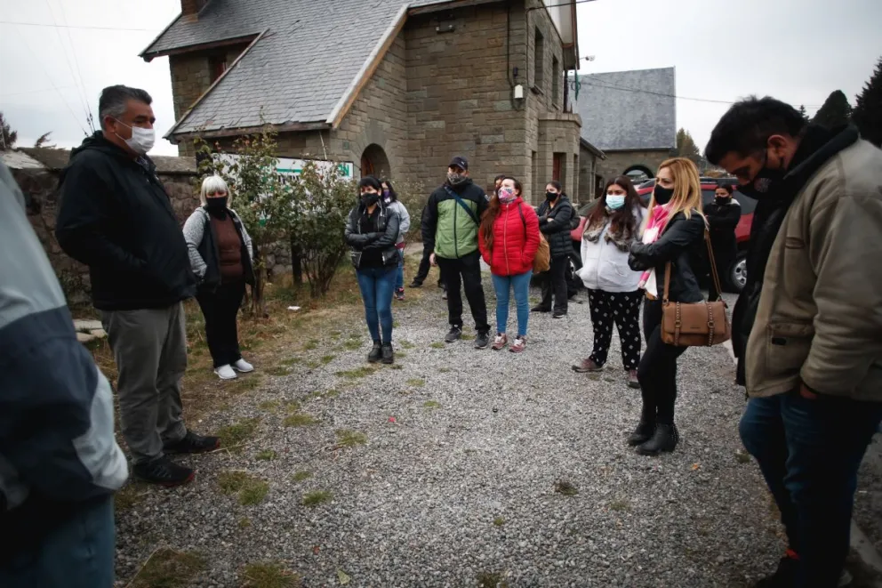 Demora de tres años: vecinos fueron al IPPV a exigir que les entreguen sus casas