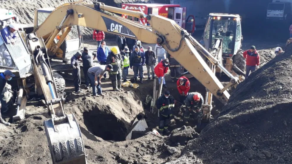 Un obrero quedó atrapado al derrumbarse un terraplén