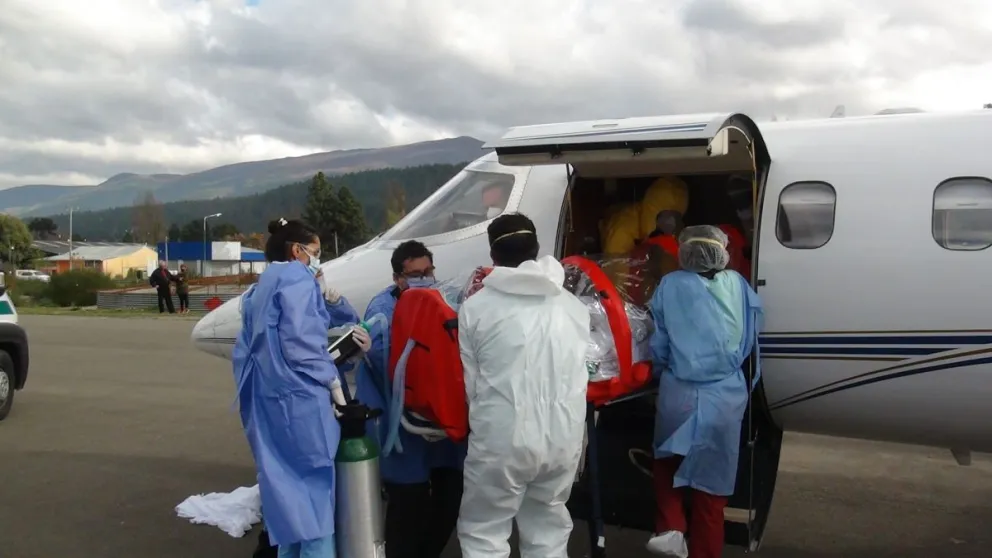 Un hombre con COVID debió ser trasladado a Viedma ante el colapso sanitario en El Bolsón