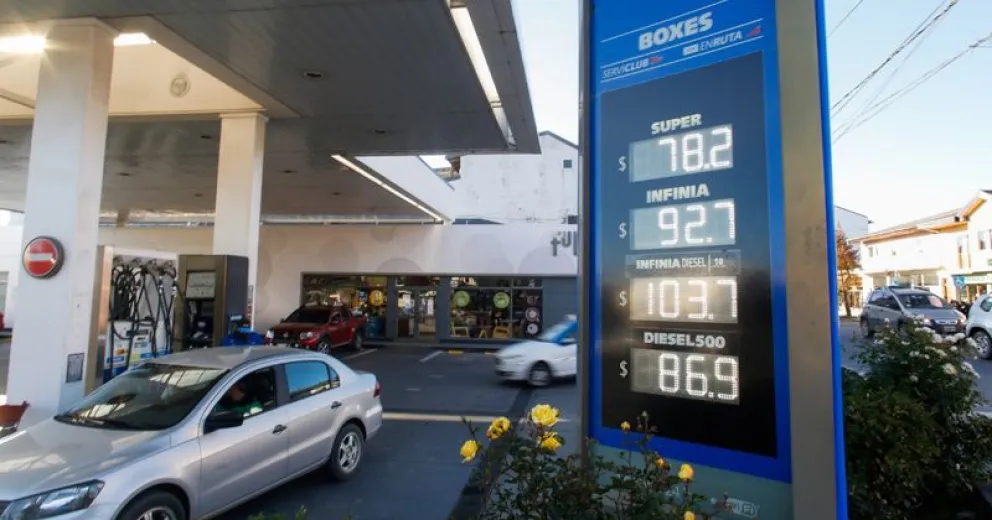 Tras el nuevo tarifazo al combustible el Diesel Infinia alcanzó las tres cifras por litro en Bariloche