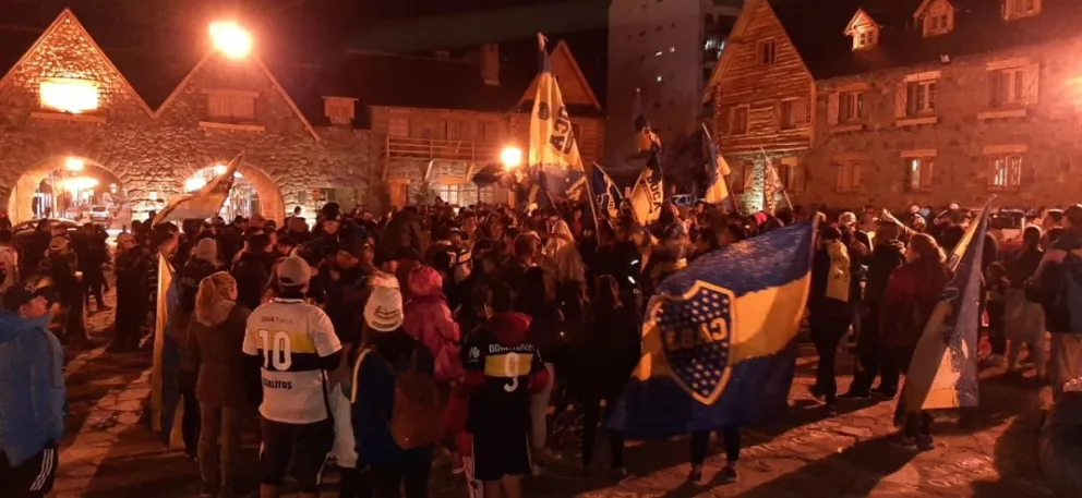 Hinchas de Boca festejaron en el Centro Cívico 