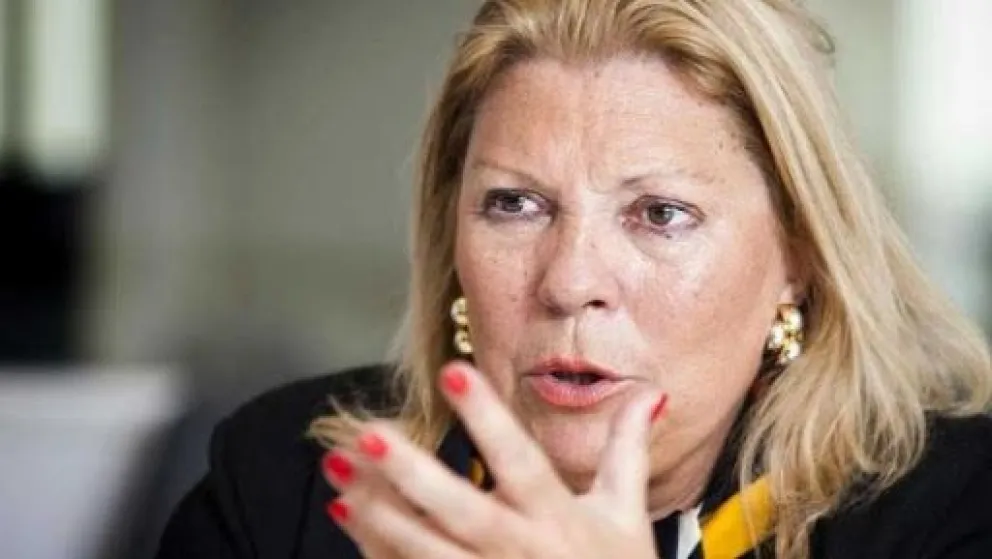 Carrió dejó pasar su turno de vacunación porque no quiere recibir la Sputnik V