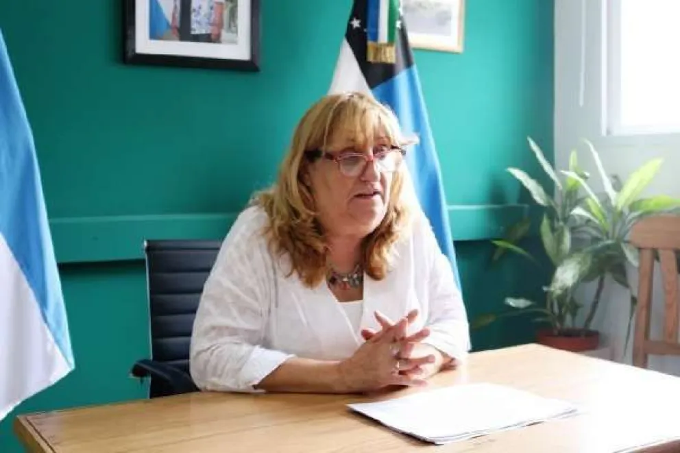 Ministra Jara Tracchia: "En las escuelas no se producen los contagios"