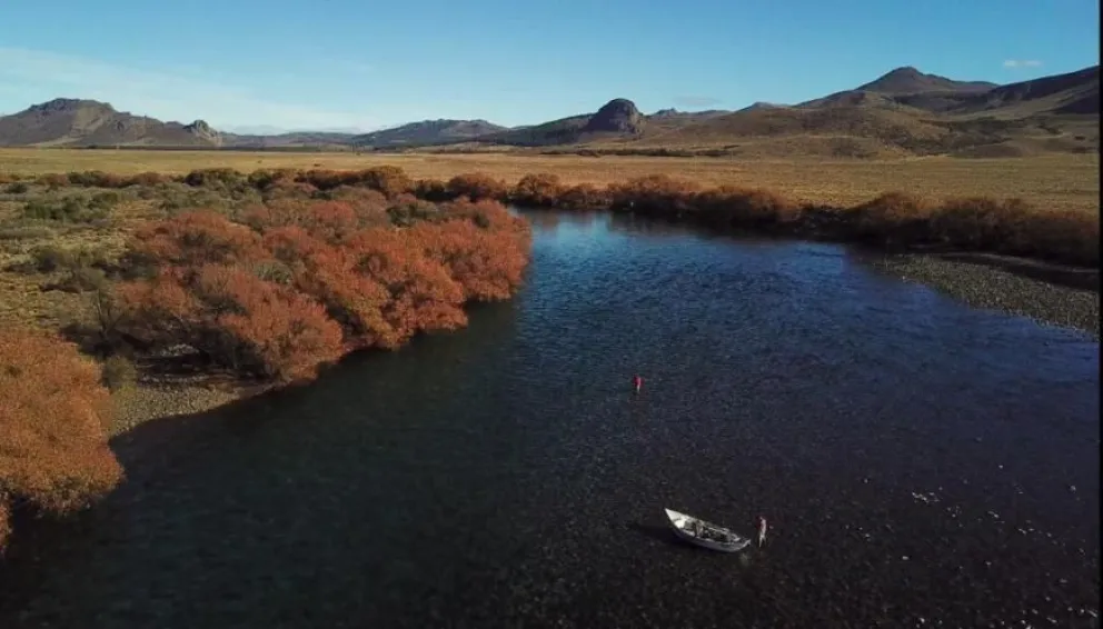 “El mayor problema del Limay es el de los pescadores furtivos”