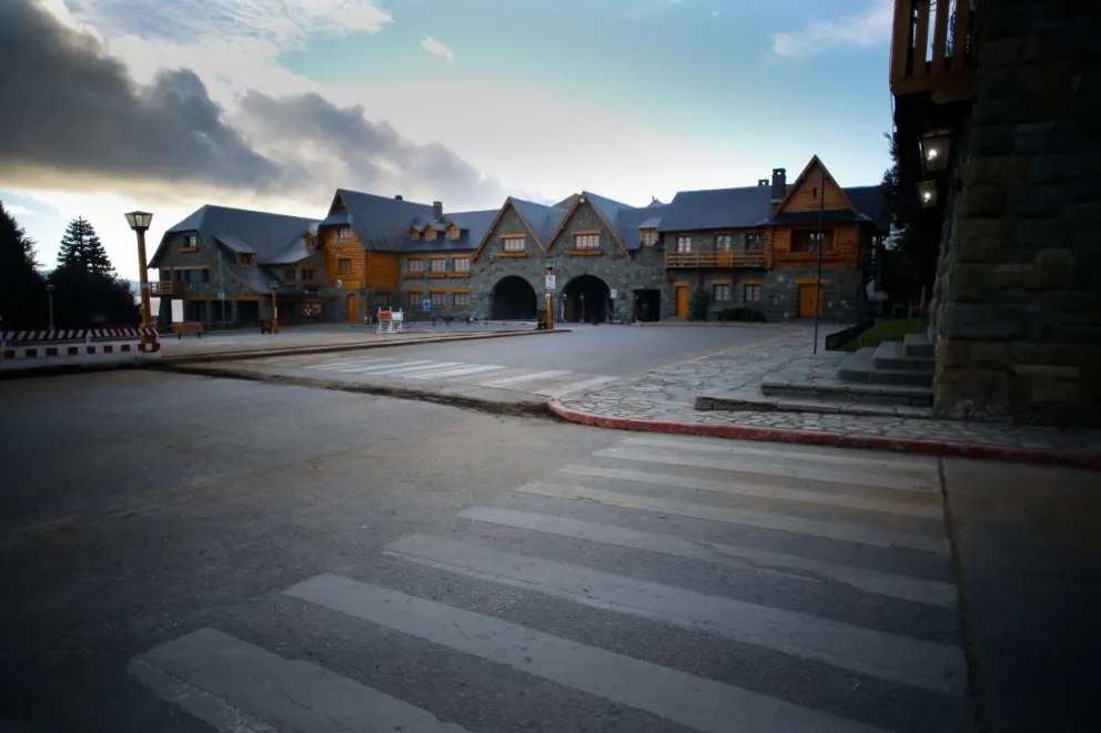 Gennuso pidió paciencia a los vecinos y aseguró que irán aclarando las medidas