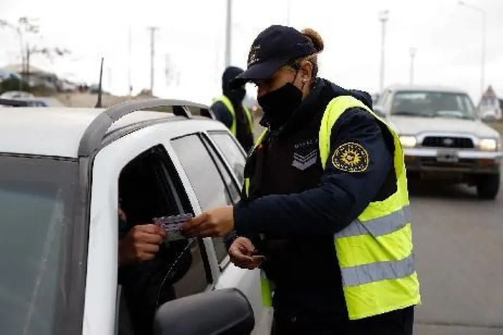La Policía inició los operativos de control y cuidado en Río Negro