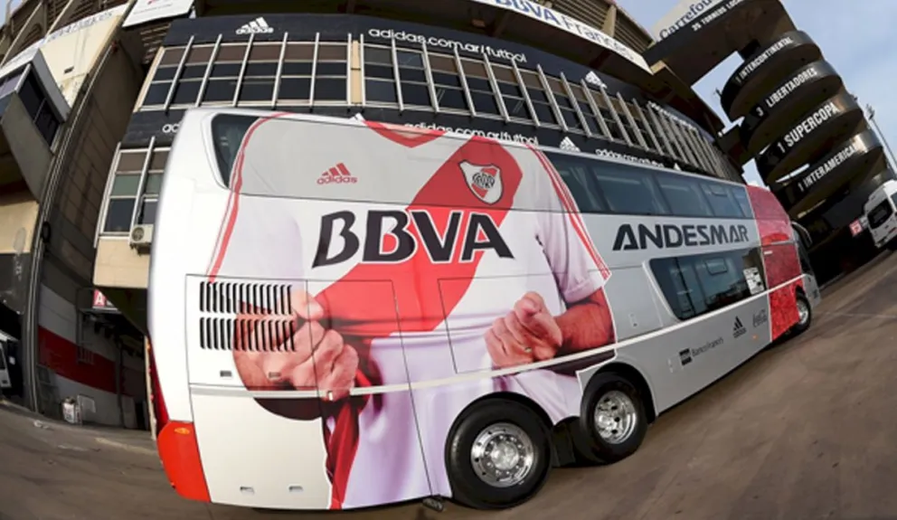 Contagios en River: el chofer del plantel se encuentra en estado crítico