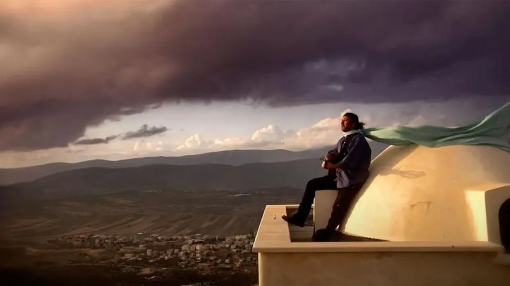 Viralizan una versión de "Solo le pido a Dios" en seis idiomas