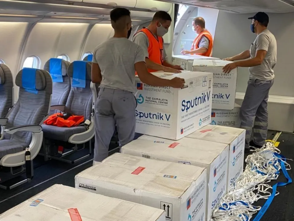 Misterio sobre las vacunas a El Calafate: el envío no figura en ningún registro oficial 