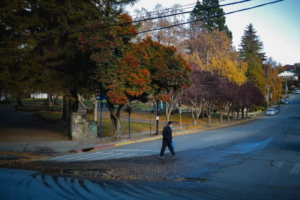 "Las medidas buscan restringir la circulación de personas, no el trabajo"