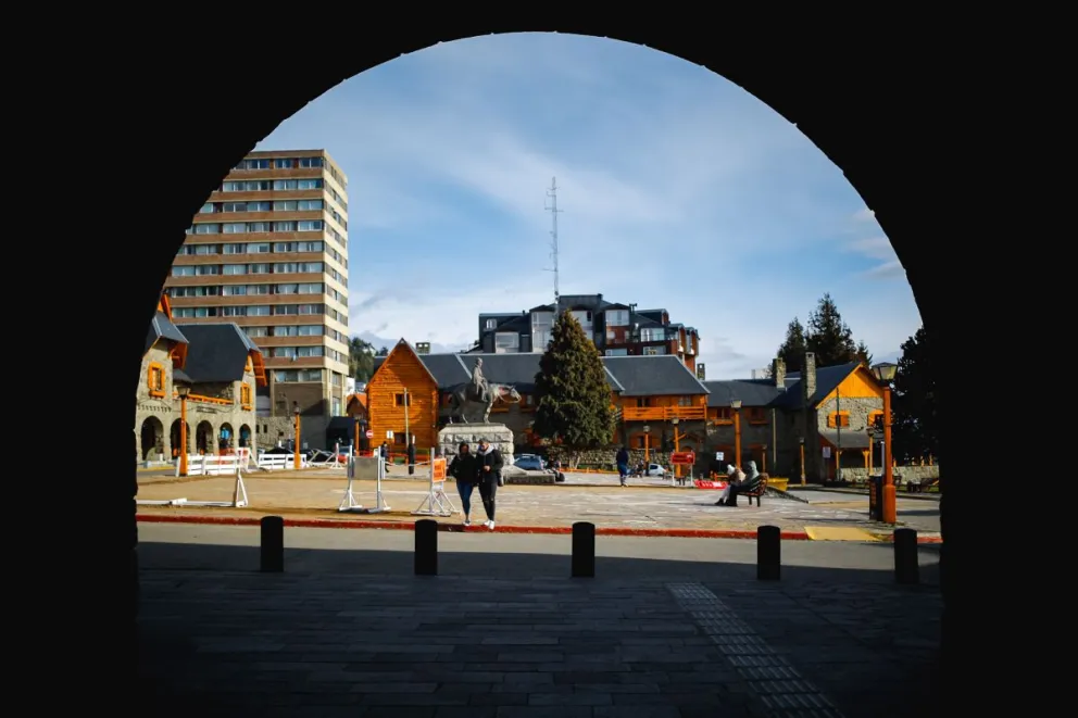 Trabajadores de la Sanidad impulsan equidad de género en las calles de Bariloche
