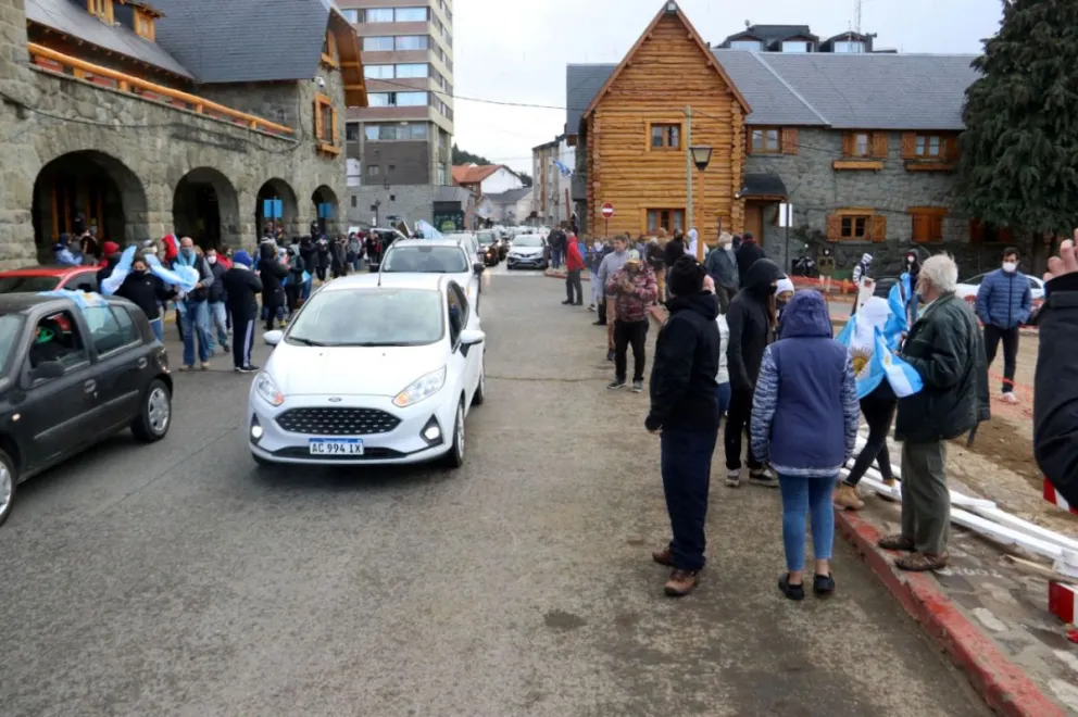 “No vamos a fallecer nada más que de COVID, sino que sucumbiremos económicamente”