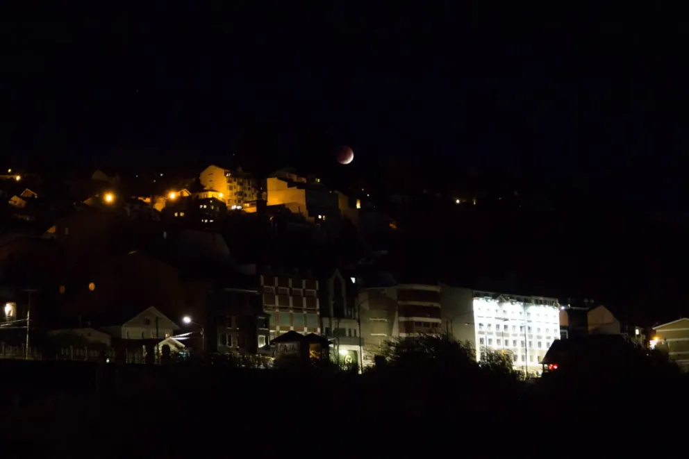 El eclipse se pudo ver desde algunos puntos de Bariloche