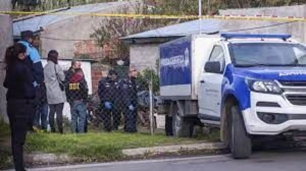 Mató a su madre y a su hermana de 9 años, y luego prendió fuego la casa