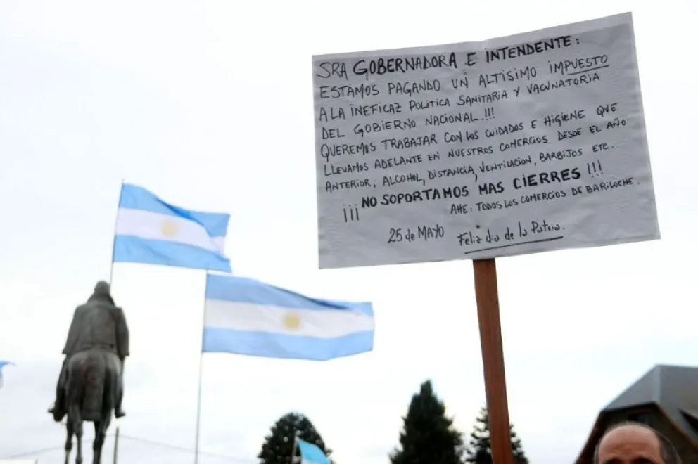 “No pido un plan, quiero abrir para poder laburar”