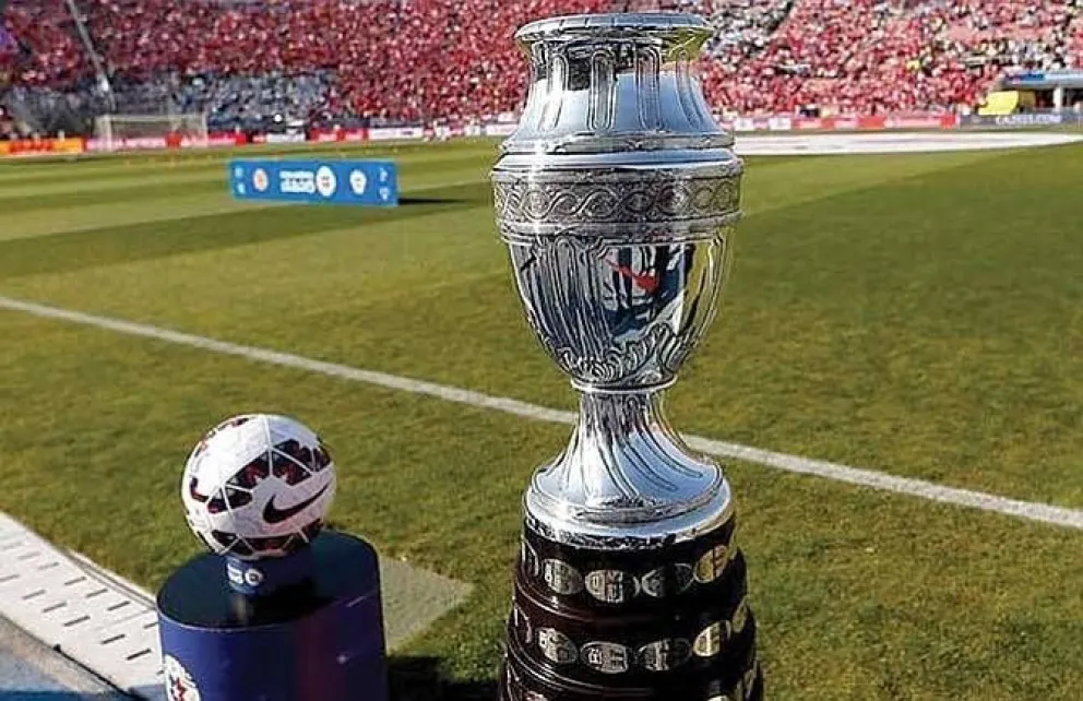 Protocolo para la Copa América: el Presidente se reunió con el titular de la Conmebol