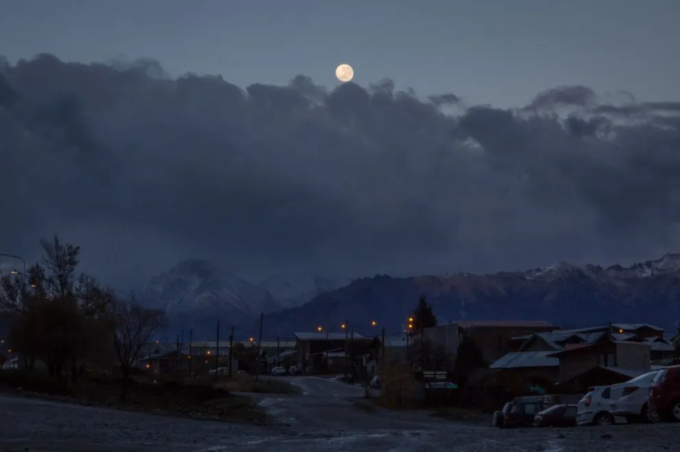 Fuertes lluvias y vientos continúan anticipando el invierno