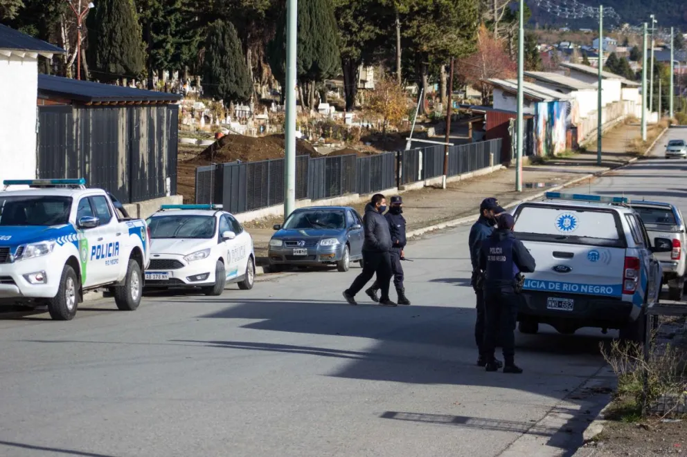 Los hombres que fueron detenidos el miércoles habían adquirido herramientas a través de una estafa