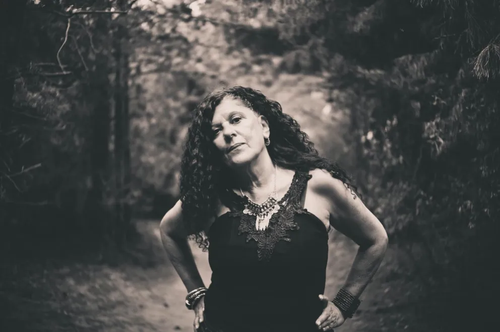 Un texto de Cristina Rafanelli integra el libro “Cultura Metálica 7”