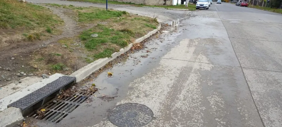 Quejas en el Sara María Furman por aguas servidas que salen del Penal III