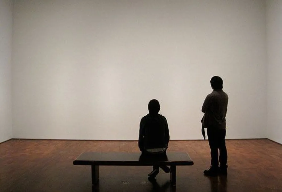 Increíble: un artista italiano vendió una estatua invisible en 18.300 dólares