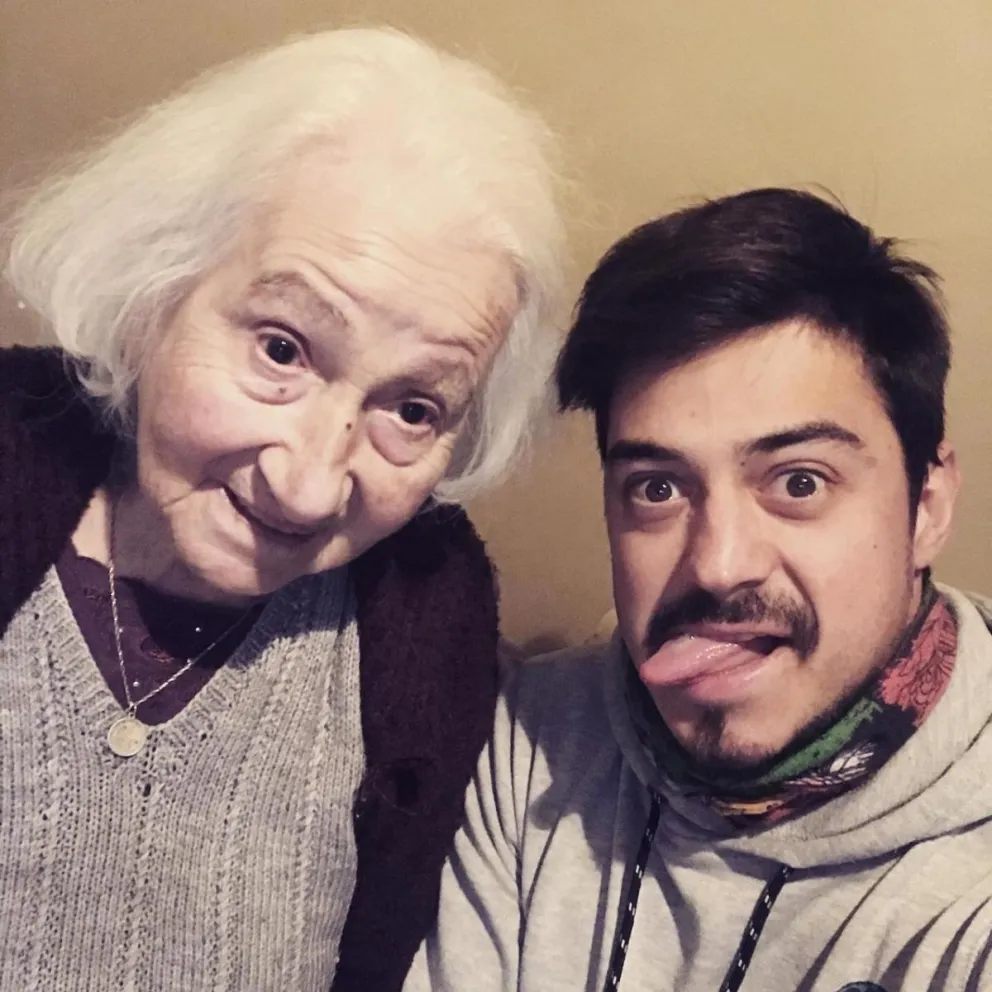 Con la alegría de siempre, Ernestina celebró 100 años 