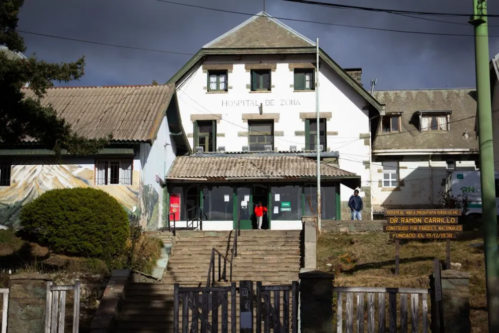 Una moto embistió a un peatón y tuvo que ser hospitalizado
