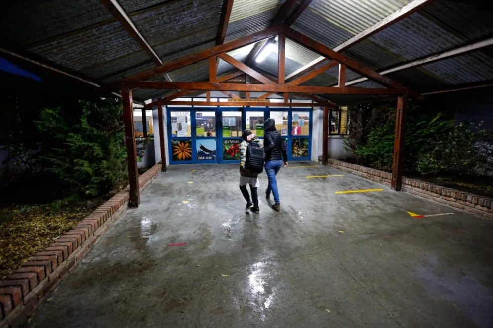 Sindicato docente cree que la decisión de volver a las aulas "es un error"