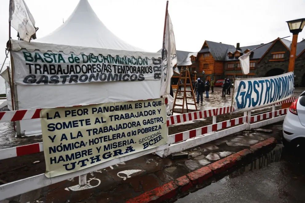 Este jueves, temporarios gastronómicos cobrarán la ayuda de Nación