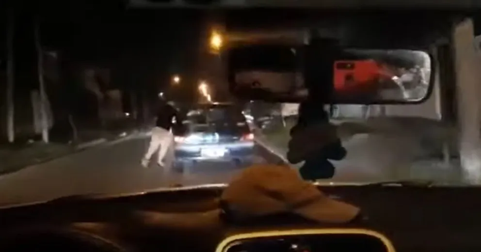 Lo grabaron cuando le disparaba en la cara al marido de su ex pareja