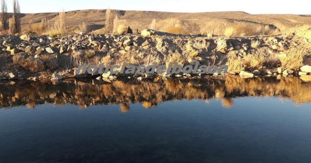 Encontraron a un hombre muerto flotando en las aguas de río Chico