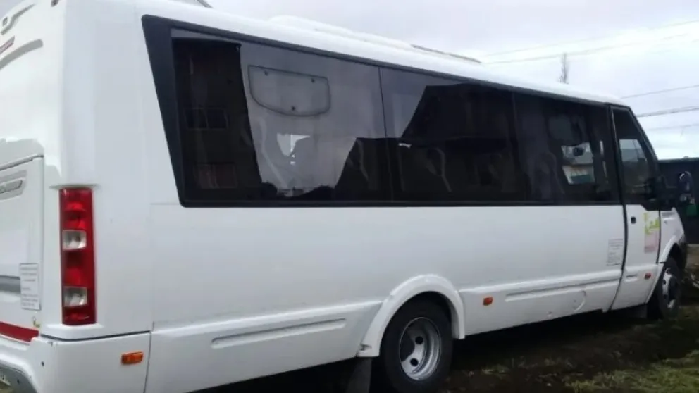 Dijeron que habían comprado un minibús en venta y se lo llevaron: dos hombres imputados por encubrimiento