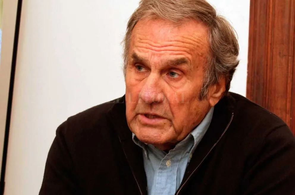 Trasladaron a Carlos Reutemann a terapia intensiva: se agravó su salud