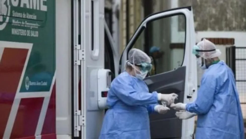 Volvió a subir la curva: 587 muertes y 35.017 nuevos casos en el país