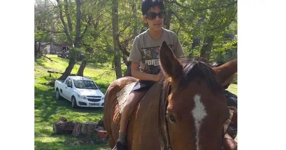 Santi no solo regresa a Bariloche sino que volvió a caminar