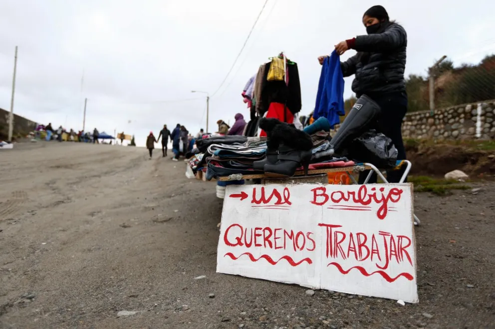 Feriantes de Emaús abrieron a modo de reclamo porque aseguran que la situación no da para más