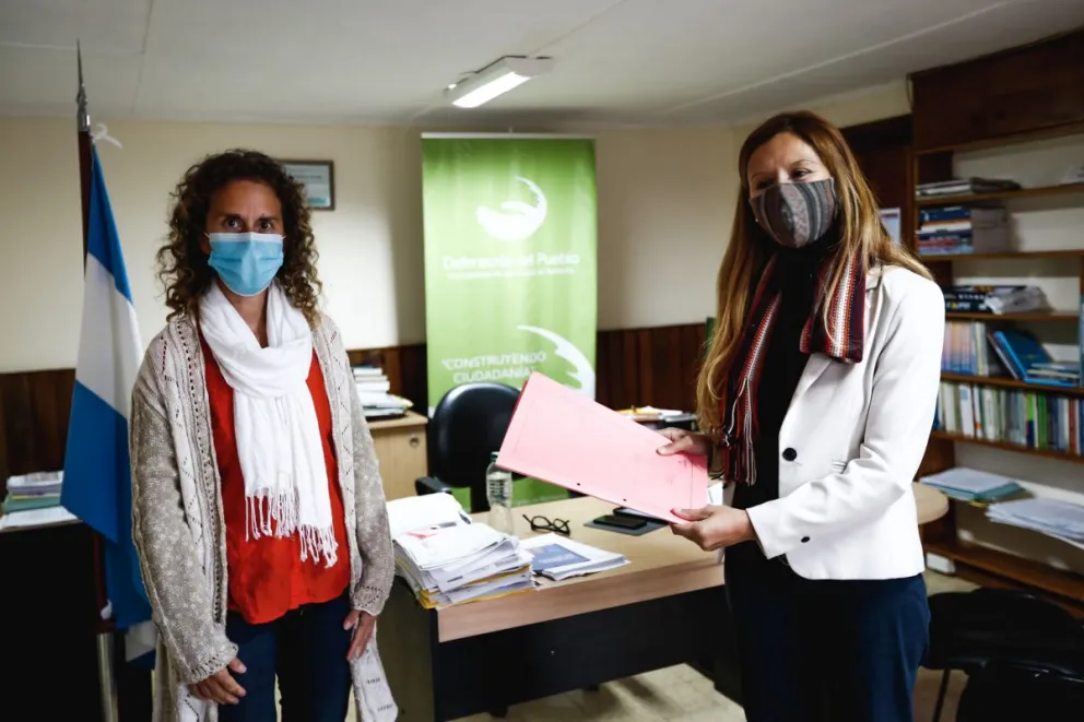 No es chiste: La defensora del Pueblo contrató a su antecesora para que la asesore