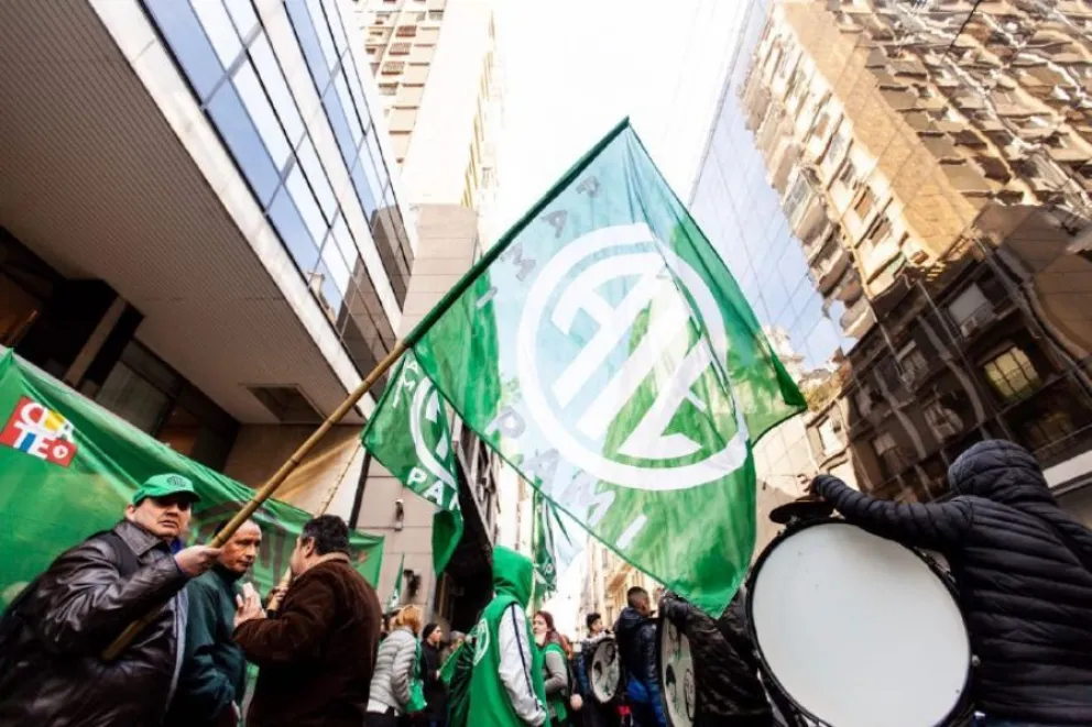 PAMI- ATE firmó aumento del 43% y Bono de 20 mil pesos